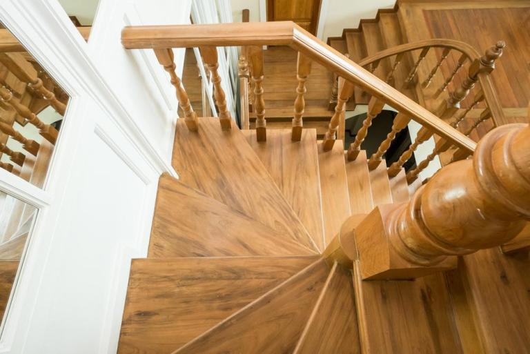 Faut-il opter pour un escalier sur mesure à Outreau ?